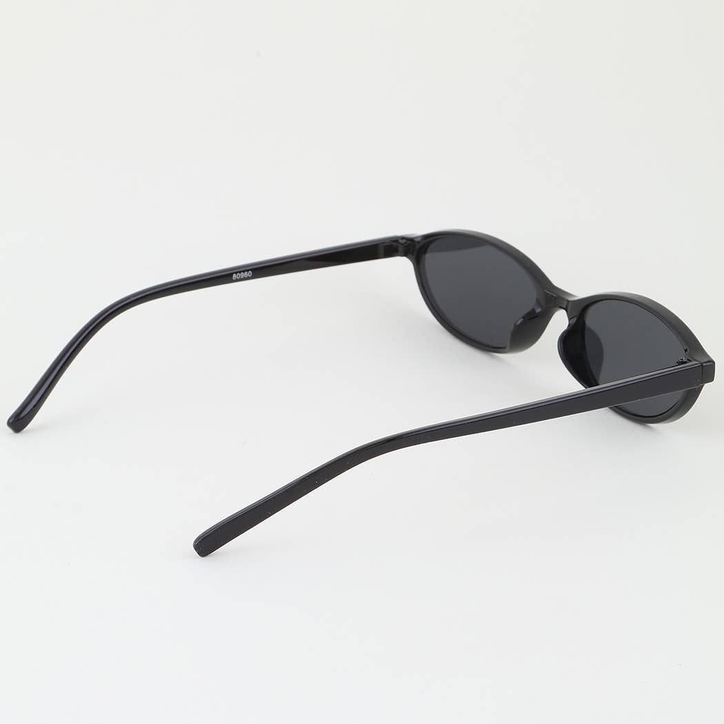 Modern Chic Oval Sunglasses