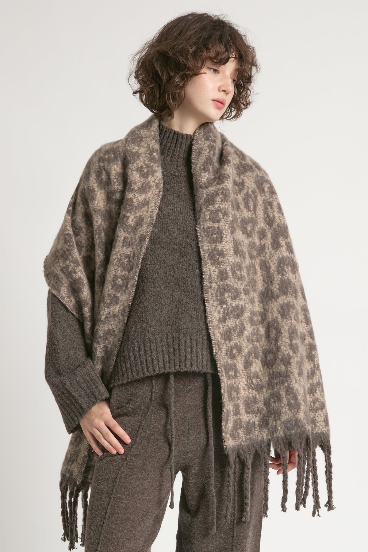 Look By M Knitted Animal Print Tassel Scarf