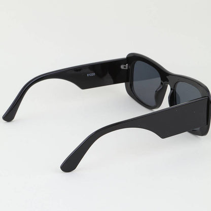 Modern Chic Round Sunglasses